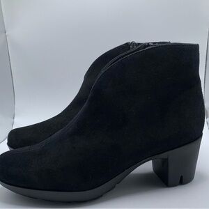Munro Robynette Black Suede Ankle Boots Size 9 wide